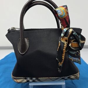 Burberrys Hand Bag. Limited Edition 2000 Vintage